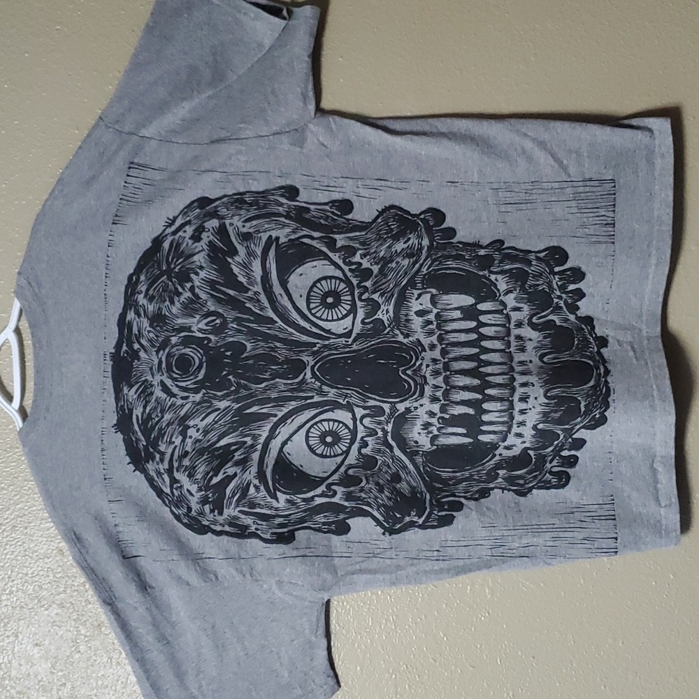 Russell Gray Tshirt Size XXL Davidson Wildcats Skull Graphic Shirt Sleeve Tee